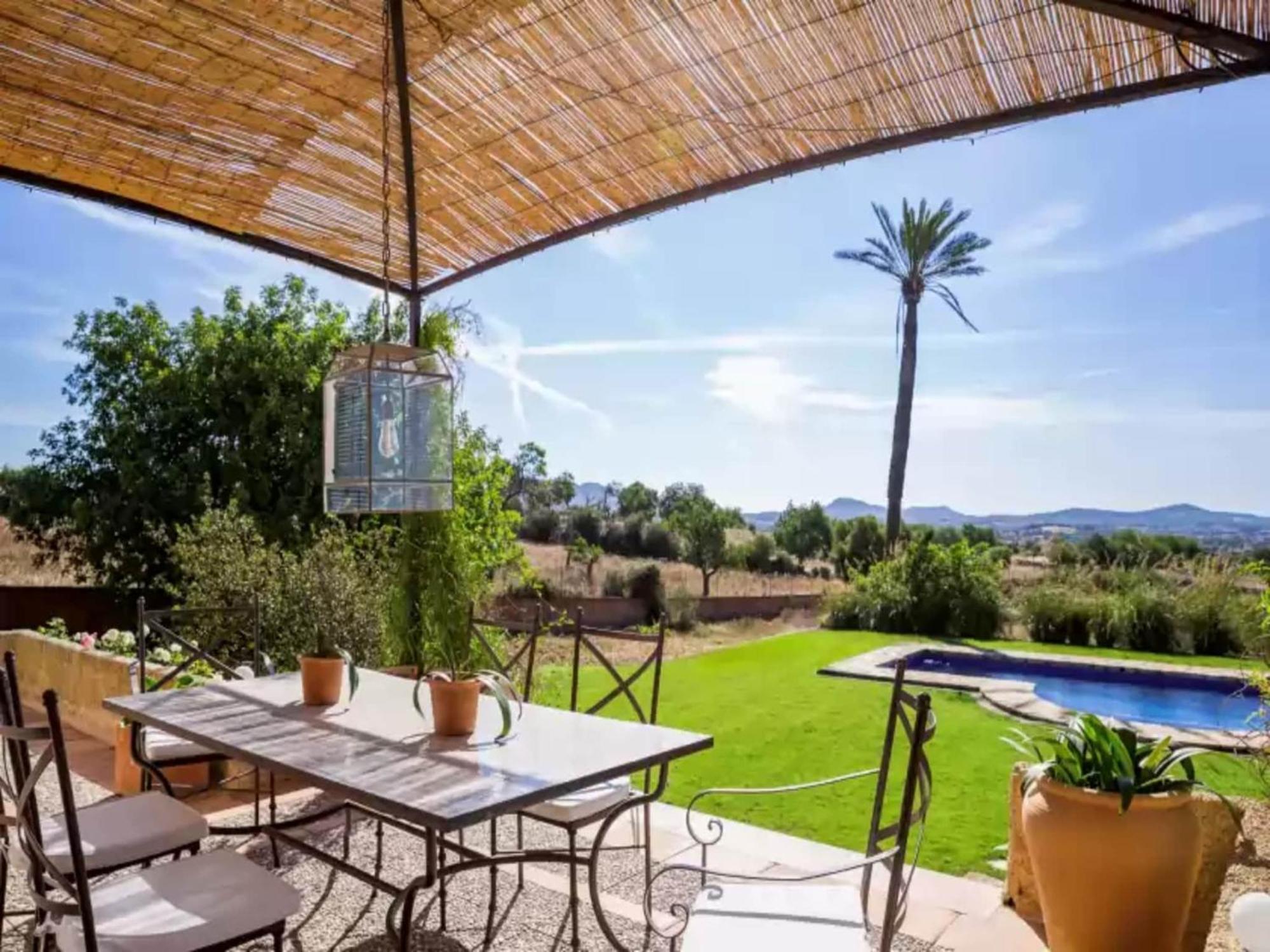 Exquisite With Private Pool *